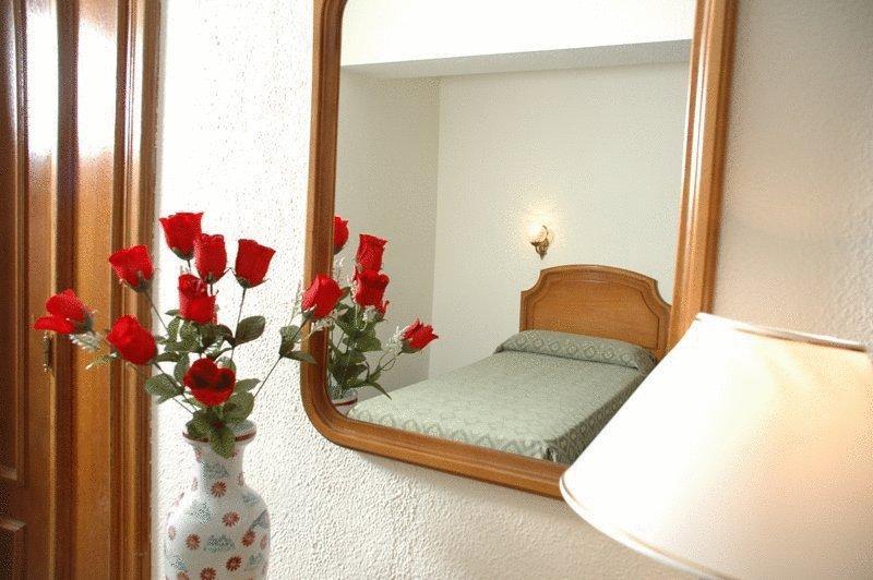 Senorial Hotel Madrid Cameră foto